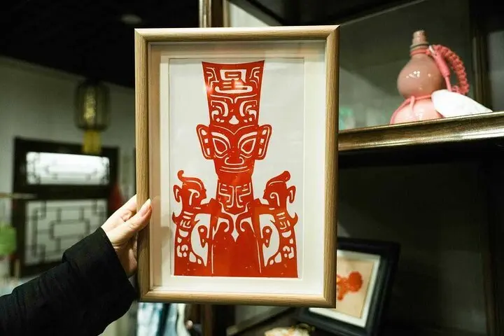 3-Hour Traditional Paper Cutting Workshop in Xi'an